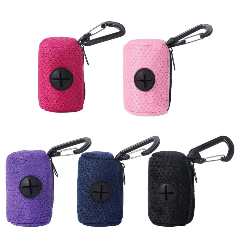 Distributeur de sacs à déjections pour chiens – support pratique pour sacs ramasse-crottes, outil de nettoyage portable pour promenades.