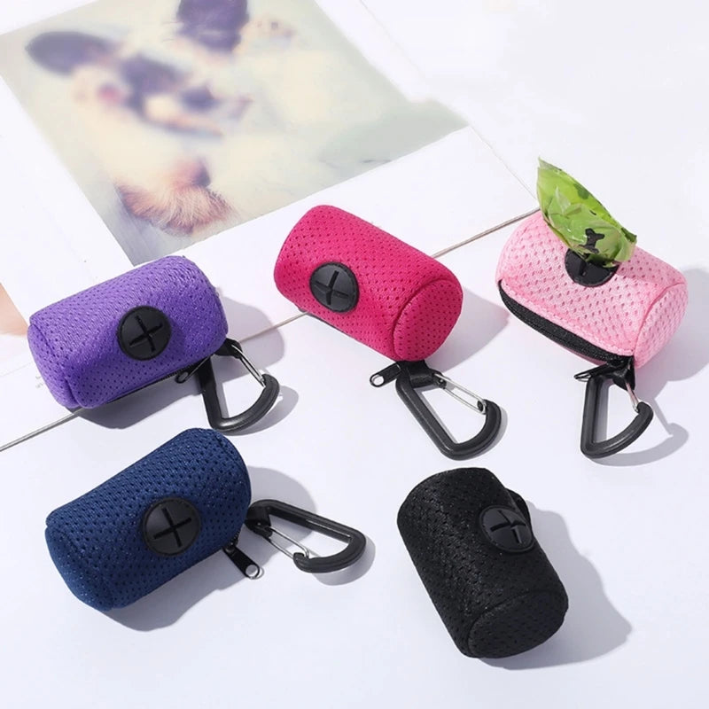 Distributeur de sacs à déjections pour chiens – support pratique pour sacs ramasse-crottes, outil de nettoyage portable pour promenades.
