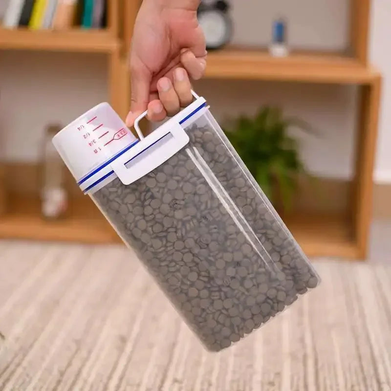 Conteneur hermétique pour croquettes – boîte de rangement avec doseur 1,5 kg / 2 kg